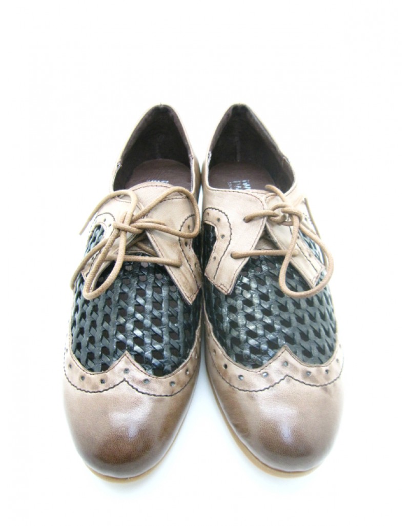 Classic Weaved Design Cowhide Leather Lace Up Ftats