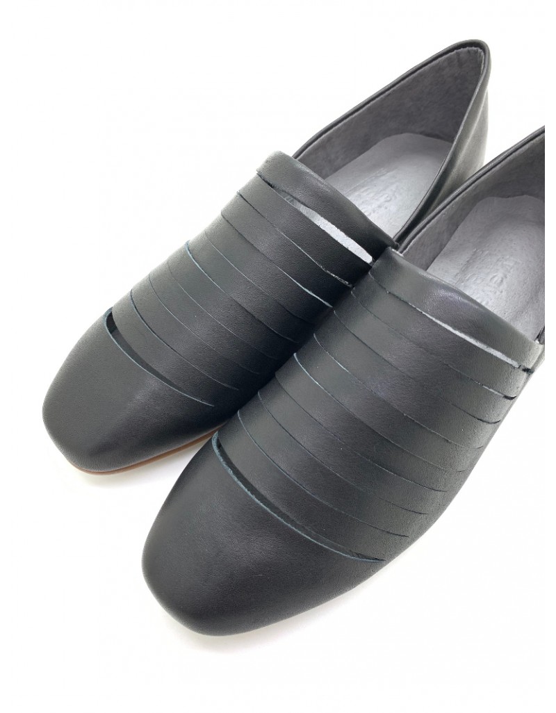 CLASSIC Black Cut Through Design Cowhide Leather Flats