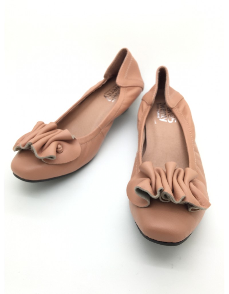 DOLLY Peach Lambskin Leather Multiple Folds Design Kitten Heels