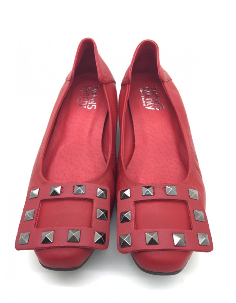 DOLLY Red Lambskin Leather Studs Design Kitten Heels