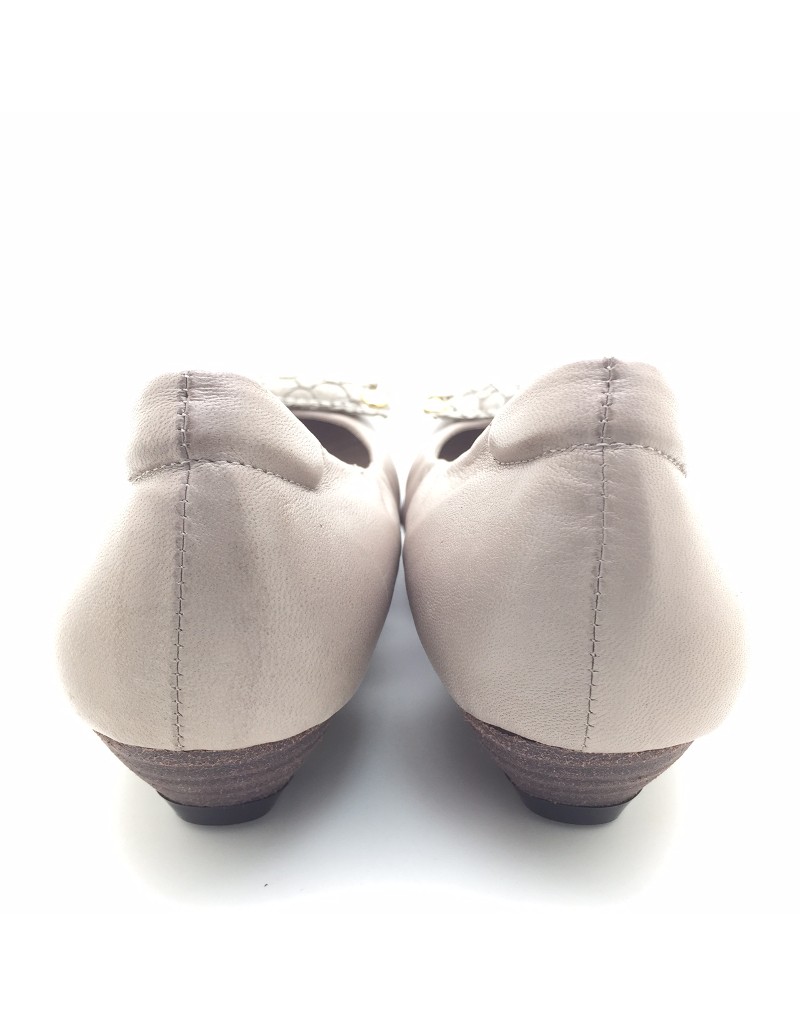 DOLLY Beige Lambskin Leather Kitten Heels