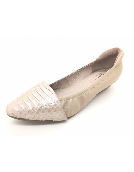 DOLLY Pearly Beige Lambskin Leather Low Wedges