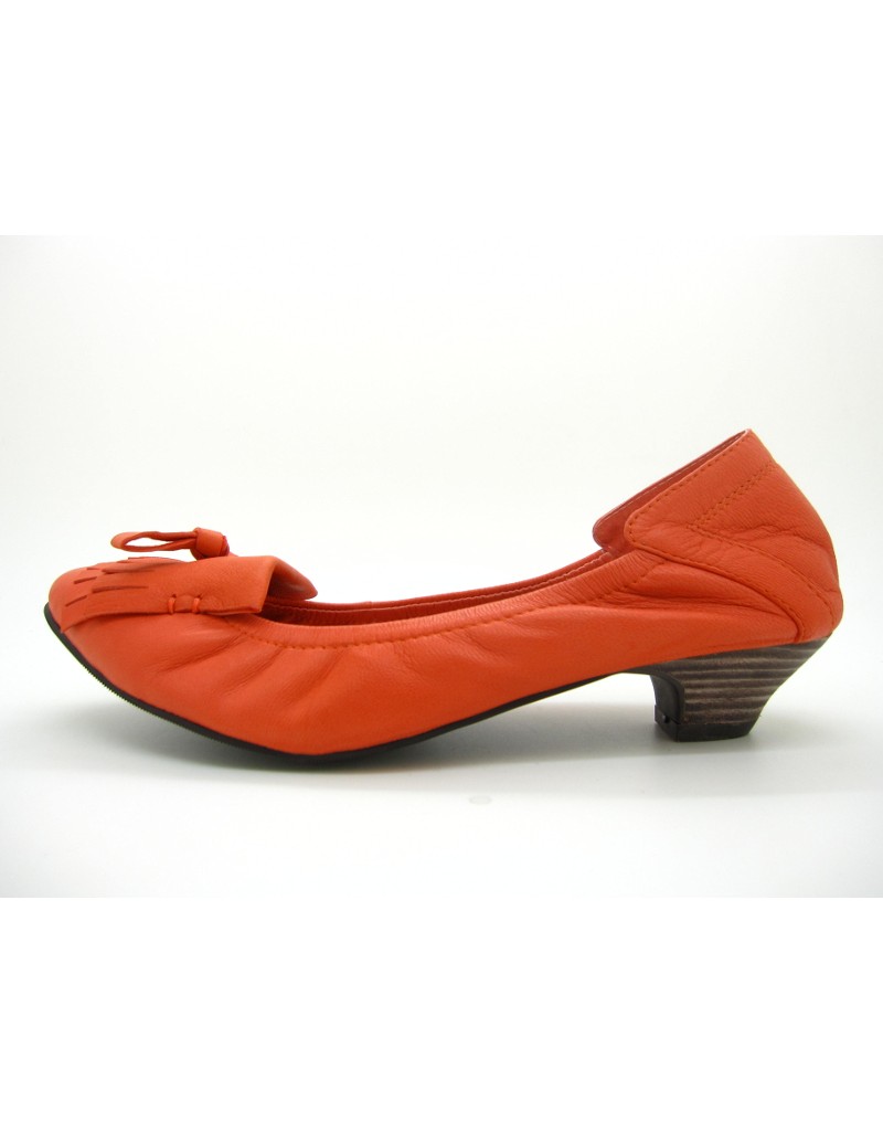 DOLLY Orange Lambskin Leather Kitten Heels