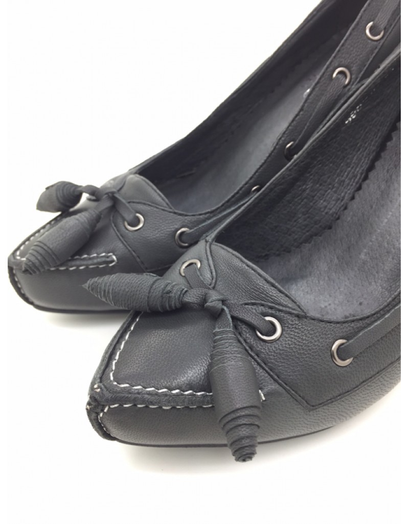 DOLLY Black Tassel Lambskin Leather Unique Heels